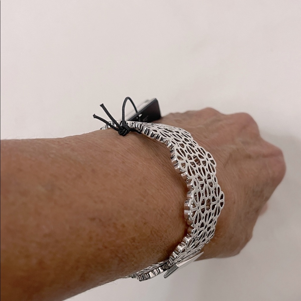 Kate Spade Silver Floral Cutout Bracelet 7” NWT - Picture 10 of 11